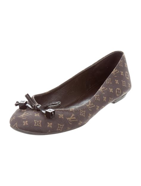 louis vuitton flat shoes.